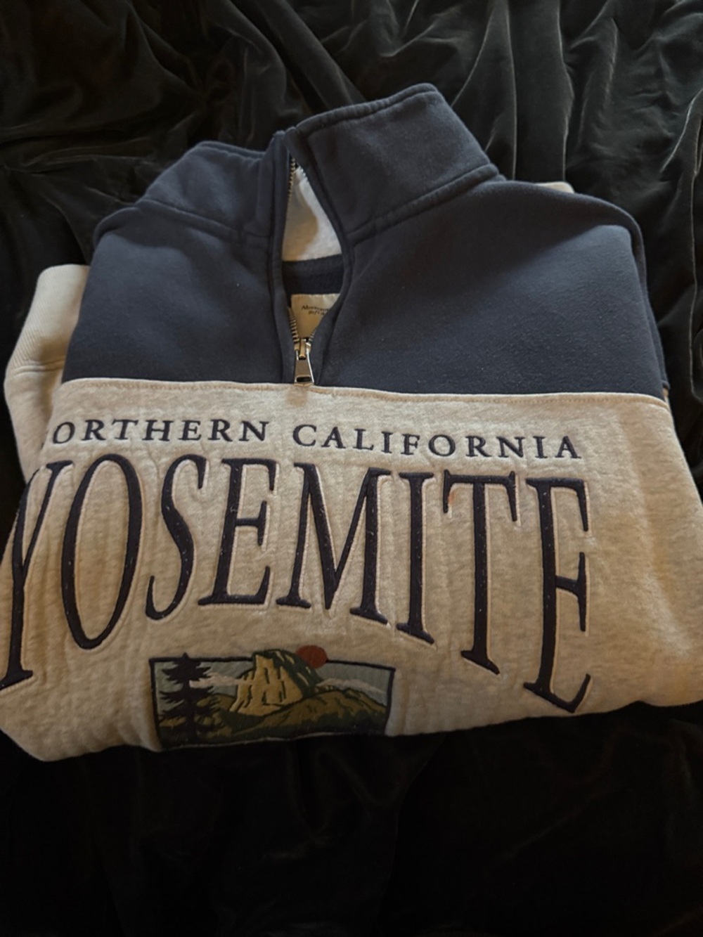 Abercrombie & Fitch Navy and Light Gray Yosemite Half-Zip Sweatshirt